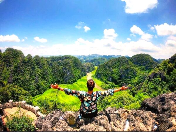 Ninh Binh Day Trip – The Perfect Escape from Ha Noi