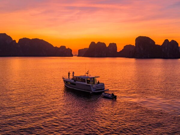 Ha Long Bay – A Natural Wonder of Vietnam